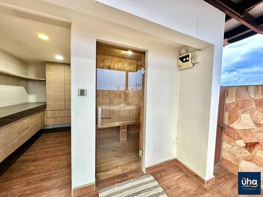 Crystal Glass House . Tmn Pelangi @ Near Ciq Βίλα Τζόχορ Μπάχρου 0*,