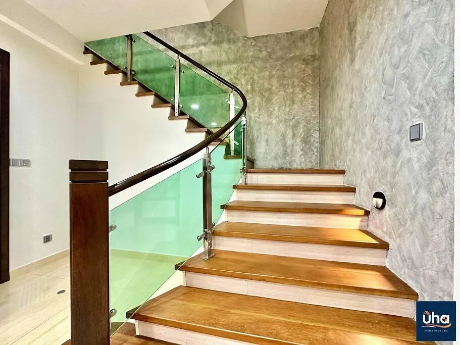 Crystal Glass House . Tmn Pelangi @ Near Ciq Βίλα Τζόχορ Μπάχρου
